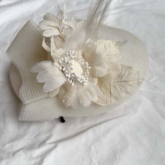 Fascinator - Picture 3 of 4